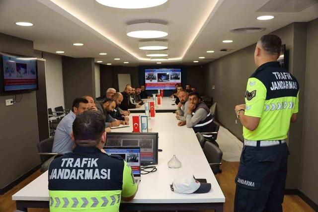 G&uuml;m&uuml;şhane de trafik g&uuml;venliği i&ccedil;in eğitim verildi 2
