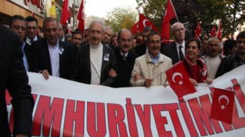 Kılı&ccedil;daroğlu: Cumhuriyet Van'ı Erciş'i kucaklayan bir anlayıştır