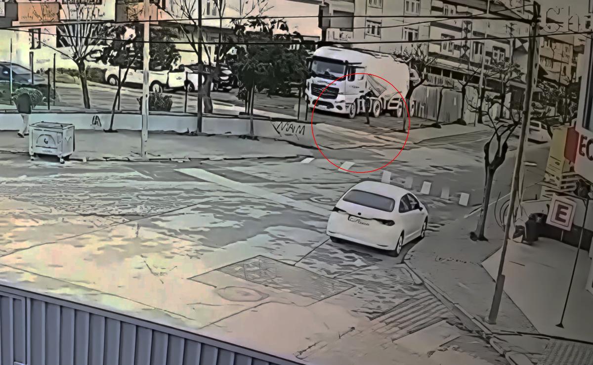 Tırın altında 2,5 saat saklandı! Kasklı saldırgan cinayeti böyle işlemiş! Önce babasını sonra da kardeşini öldürdü 4