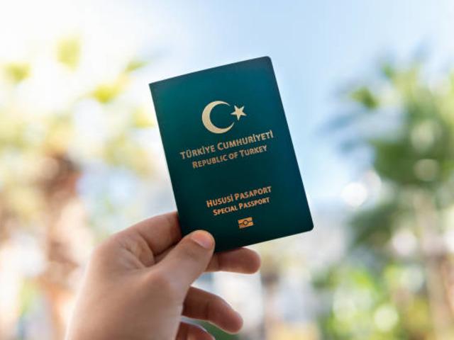 Yeşil pasaportta kapsam genişliyor! 3 meslek grubu daha g&uuml;ndemde