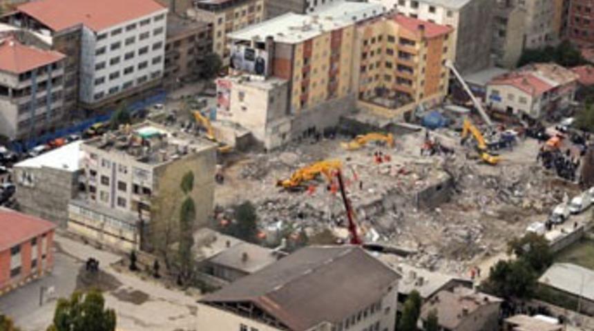 Depremzedeler donacak!