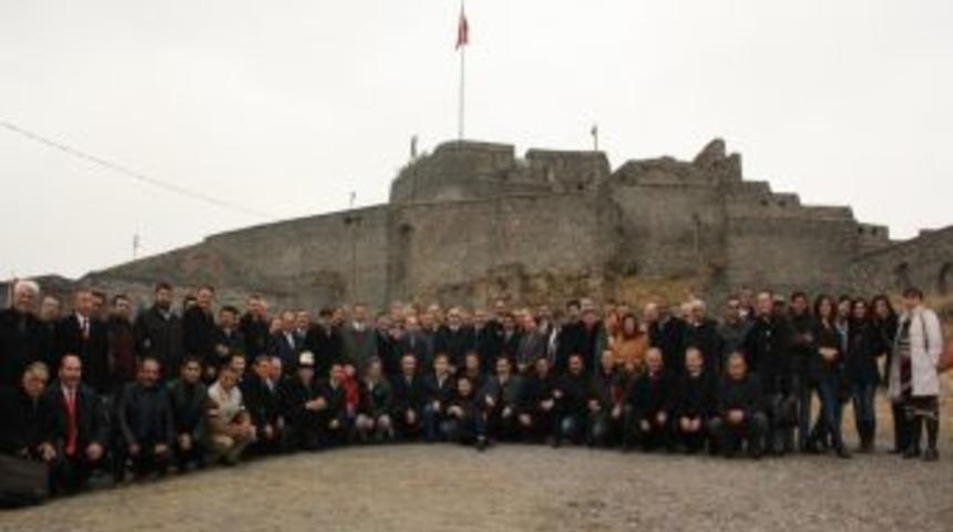 28 &uuml;lkeden 65 katılımcı Hasan Harakani K&uuml;lt&uuml;r Merkezi'nin a&ccedil;ılışını yaptı
