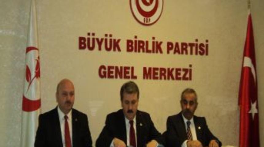 Destici: Depremzedelere PKK değil, T&uuml;rk kardeşleri sahip &ccedil;ıktı