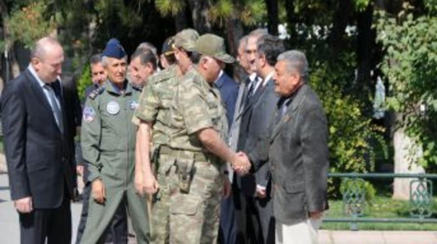 Şehit aileleri: Genelkurmay Başkanı'nın sıcak, samimi yaklaşımı bizi sevindirdi