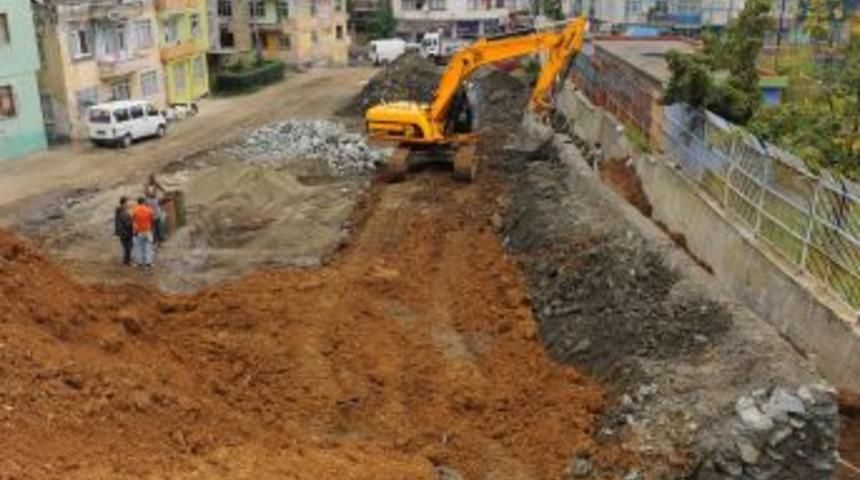 Fatih Mahallesi'nin yol sorunu &ccedil;&ouml;z&uuml;l&uuml;yor