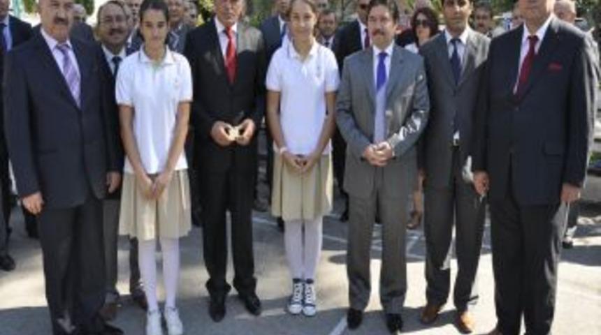 Muğla'da başarılı &ouml;ğrenciler &ouml;d&uuml;llendirildi