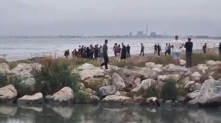 Mersin'den acı haber: Denize giren 3 gen&ccedil;ten biri hayatını kaybetti