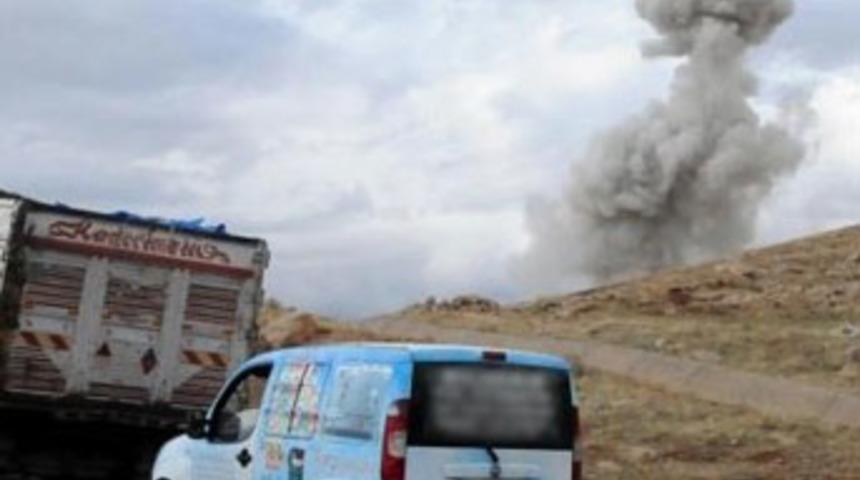 PKK'nın hain tuzağı sivil aracı vurdu