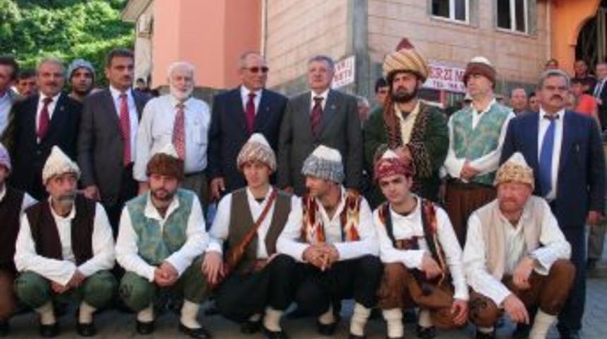 S&uuml;rmene'de 'ahilik haftası' coşkusu