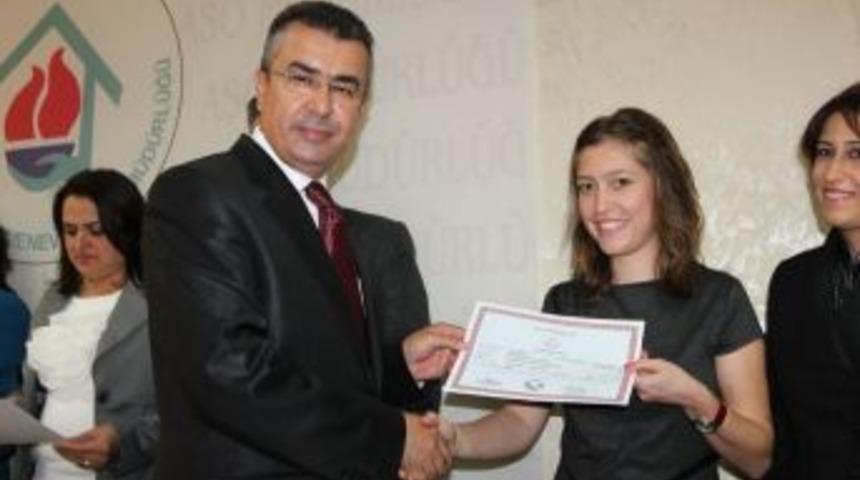 Aile Eğitimi Kursunu bitirenlere sertifikaları verildi