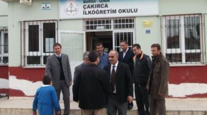 Öztürkçü’den köy okullarına ziyaret