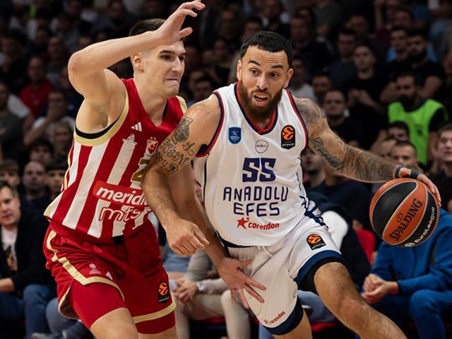 Anadolu Efes'in yıldızı Mike James sezonu kapattı!