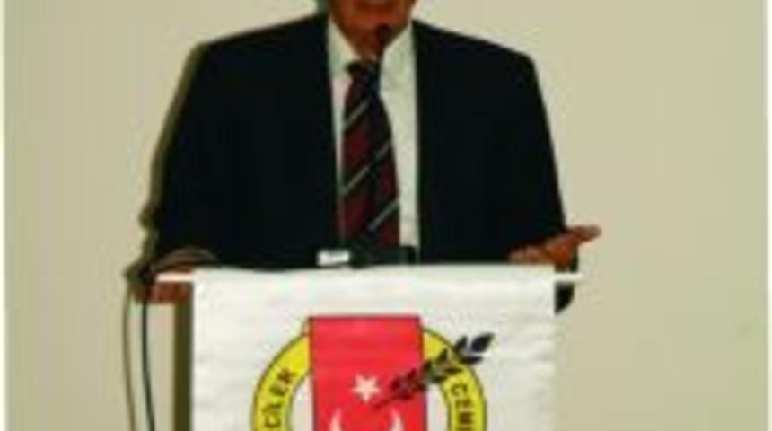 Olcayto: “Gazetecilik batmasada dibe vuruyor”