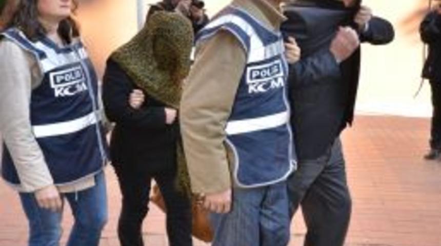 İzmir'deki yapı denetim operasyonu: 24 zanlı adliyede