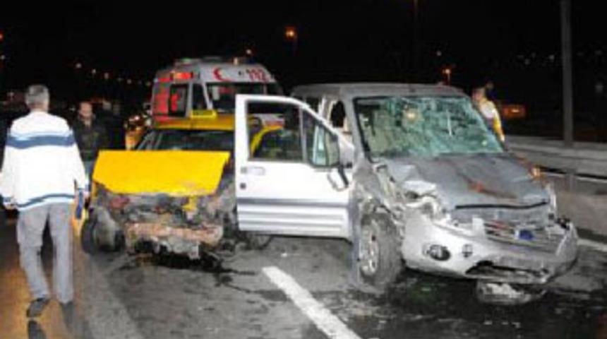 Kaza kavgasını ayırmaya &ccedil;alışırken &ouml;ld&uuml;