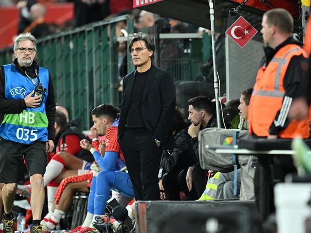 Montella'dan istifa tezah&uuml;ratlarına yanıt! "Kulak asmak istemiyorum"