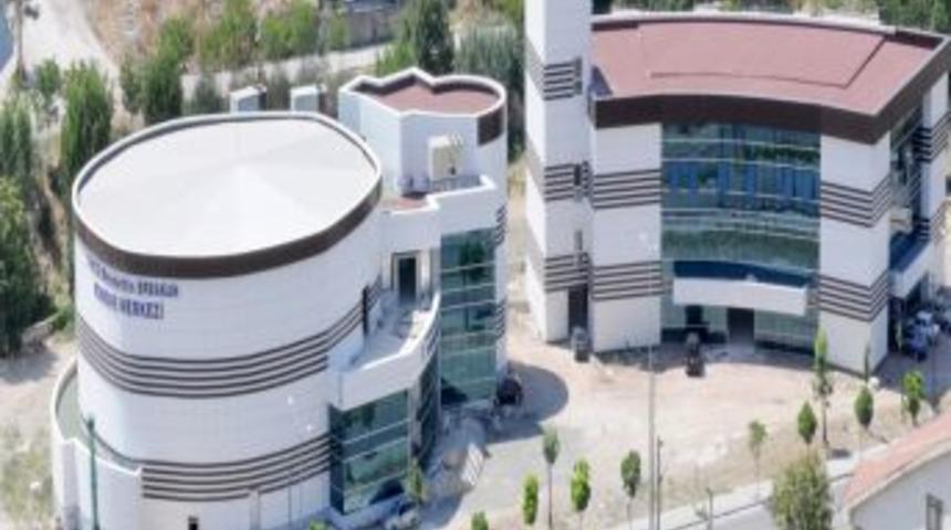 Mamak kongre merkezine kavuştu