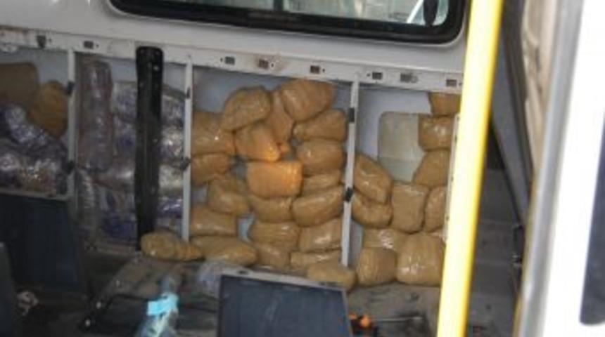 Uyuşturucu sevkiyatı narkotik k&ouml;peği 'Bena'ya takıldı