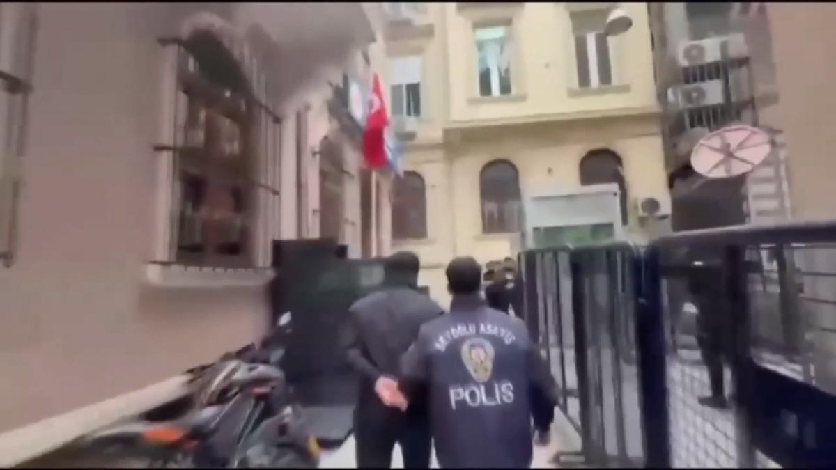 Beyoğlu nda gece kul&uuml;plerine operasyon! 20 işletme kapatıldı 3