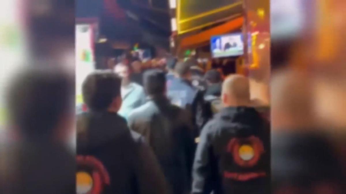 Beyoğlu nda gece kul&uuml;plerine operasyon! 20 işletme kapatıldı 2