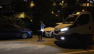 Sarıyer&rsquo;de hareketli anlar! Park halindeki 6 araca &ccedil;arptı