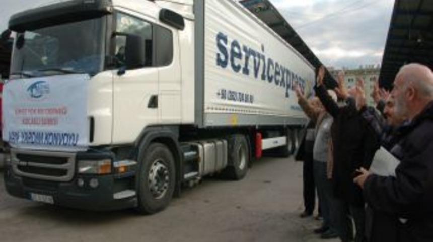 Kimse Yok Mu Kocaeli Şubesi'nden Van&rsquo;a 40 tonluk yardım