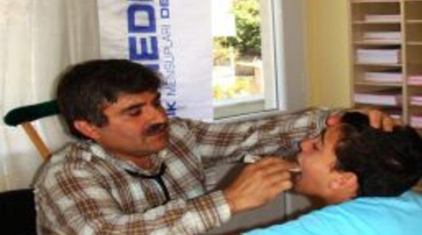 Okuma salonu &ouml;ğrencileri sağlık taramasından ge&ccedil;irildi