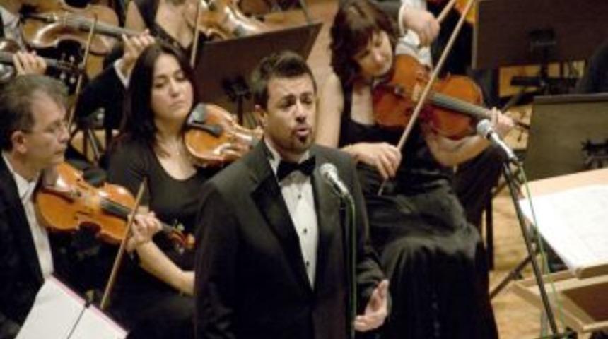 &Ccedil;ukurova Devlet Senfoni Orkestrası'ndan Burak Kut'lu a&ccedil;ılış