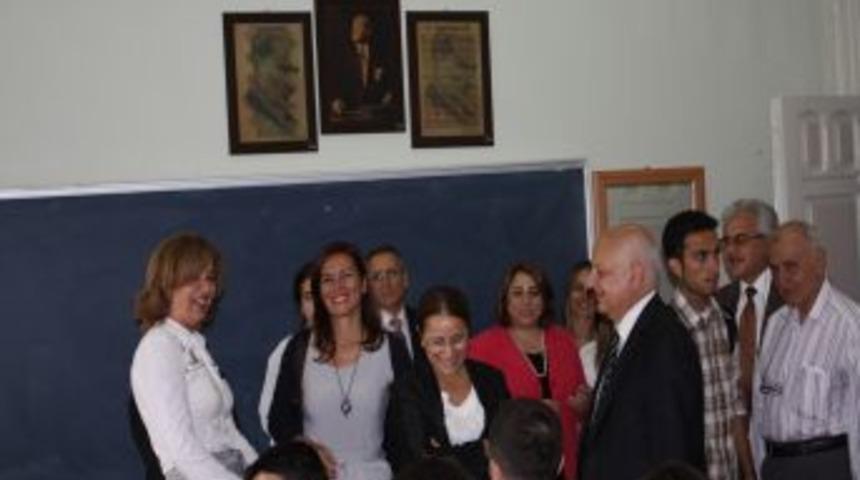 Okul sıraları depreme dayanıklı hale getiriliyor