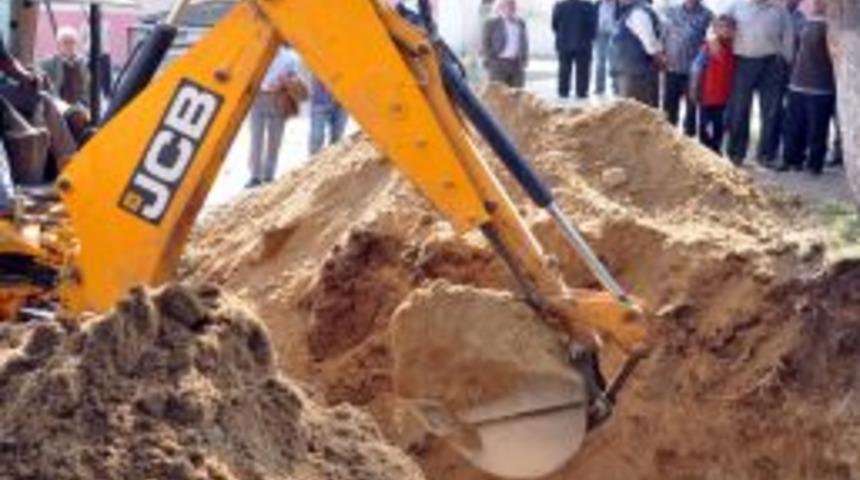 Define avcıları okul bah&ccedil;esinde kazı yaptırdı