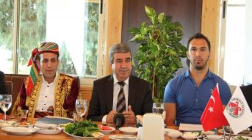 D&ouml;şemealtı Belediyesi, Hande Yener ve Oğuz Yılmaz konserlerini erteledi