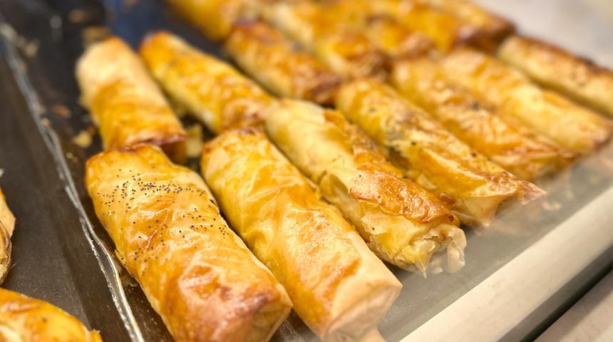 &Ccedil;ocuğunun beslenme &ccedil;antasına poğa&ccedil;a ve b&ouml;rek koyanlar dikkat! Uzmanı uyardı