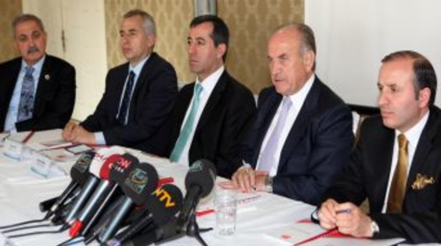 Kadir Topbaş: İstanbul'da &ccedil;adır kent problemi yok