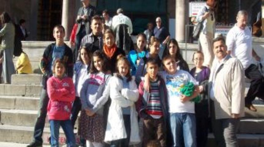 Bartınlı &ccedil;ocuklar İstanbul&rsquo;daki camilerlerde