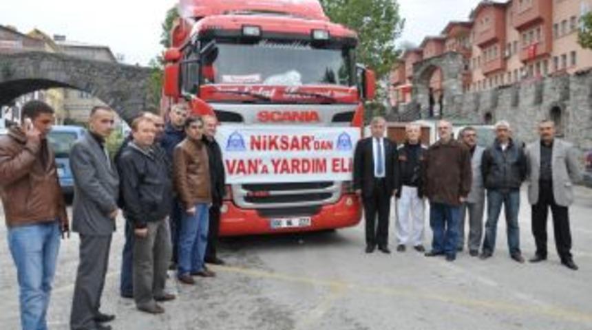 Niksar'dan Van'a su yardımı