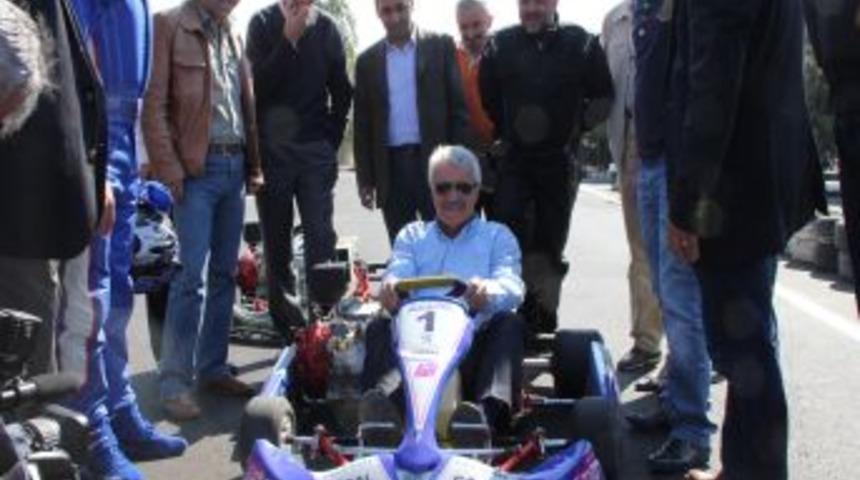 Ahlatlıbel'de karting heyecanı yaşandı