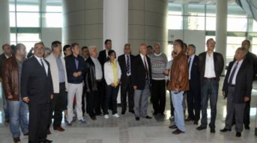 Başkan Yaşar, meclis &uuml;yeleriyle yatırımları gezdi