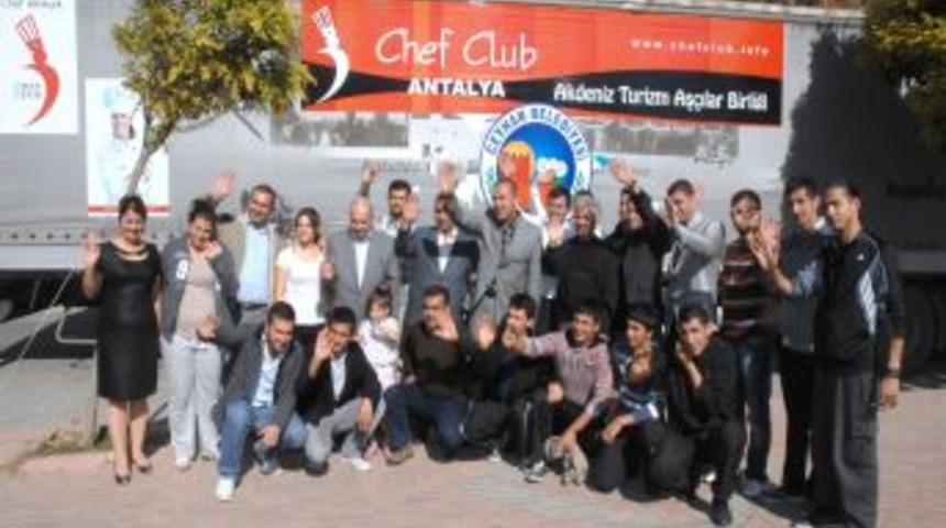 Ceyhan&rsquo;dan Van&rsquo;a yardım eli uzandı