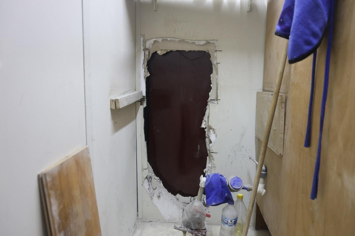 Böylesi kimsenin aklına gelmez! Duvarı delip kasaya ulaştılar ama... 1