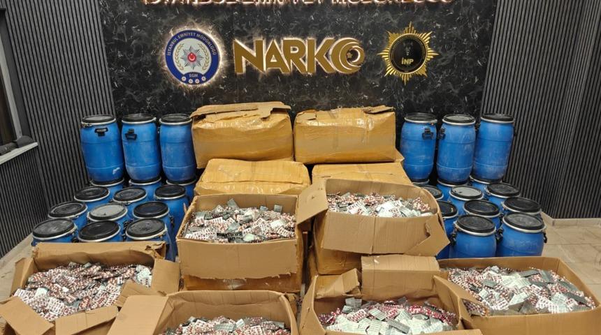 İstanbul'da uyuşturucu operasyonlarında 5 g&ouml;zaltı