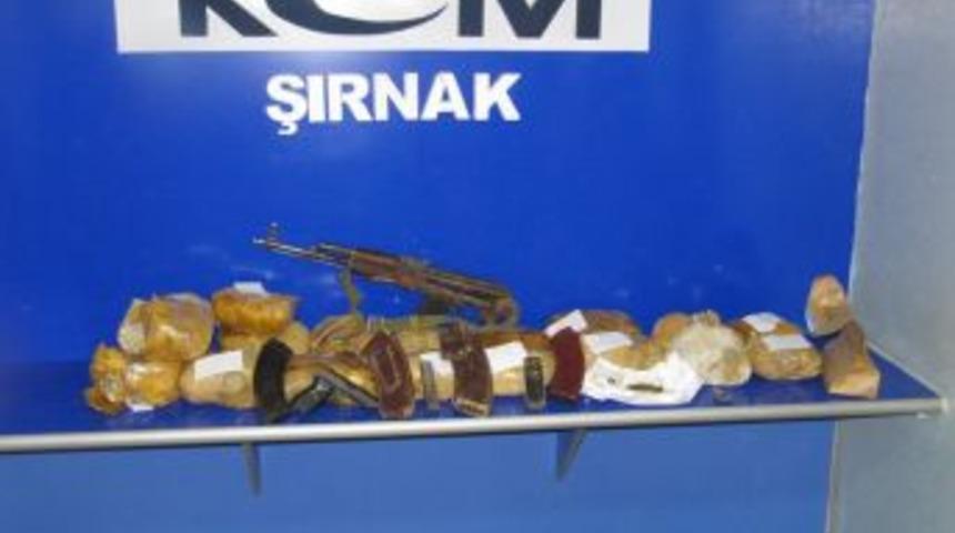 Şırnak&rsquo;ta uyuşturucu taciri 8 kişi tutuklandı