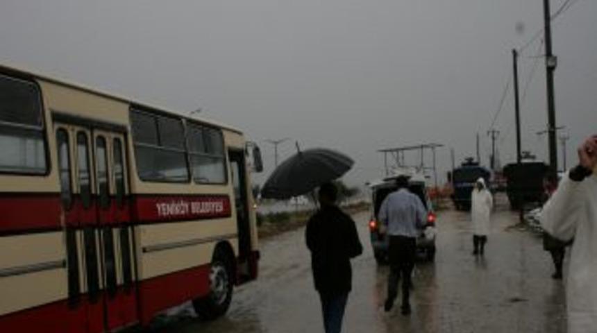 Gemlik&rsquo;te İskele Meydanı vatandaşlara kapatıldı
