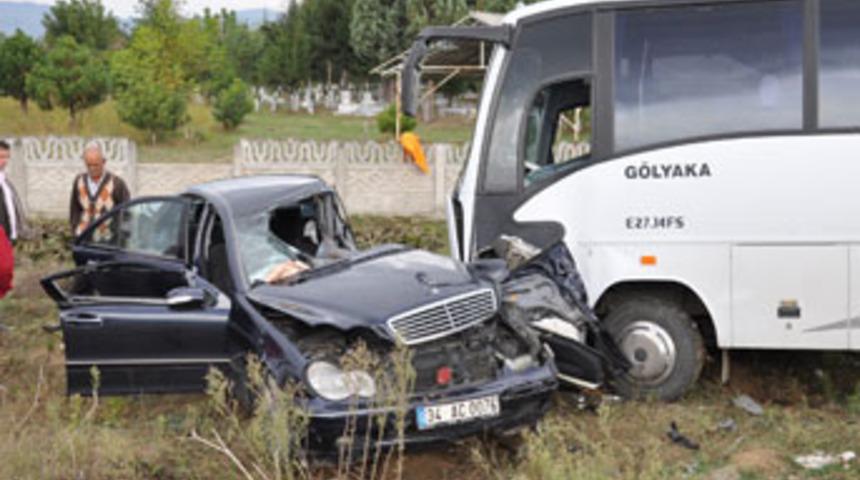 D&uuml;zce'de meydana gelen kazada 2 kişi &ouml;ld&uuml;!