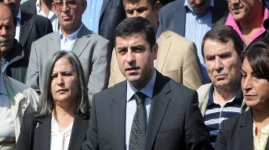Demirtaş: &Ouml;calan İmralı'da iken barış imkansız