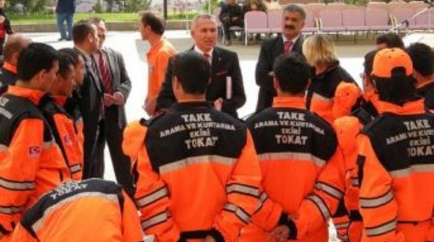 Vali yılmaz'dan TAKE'ye &ouml;vg&uuml;