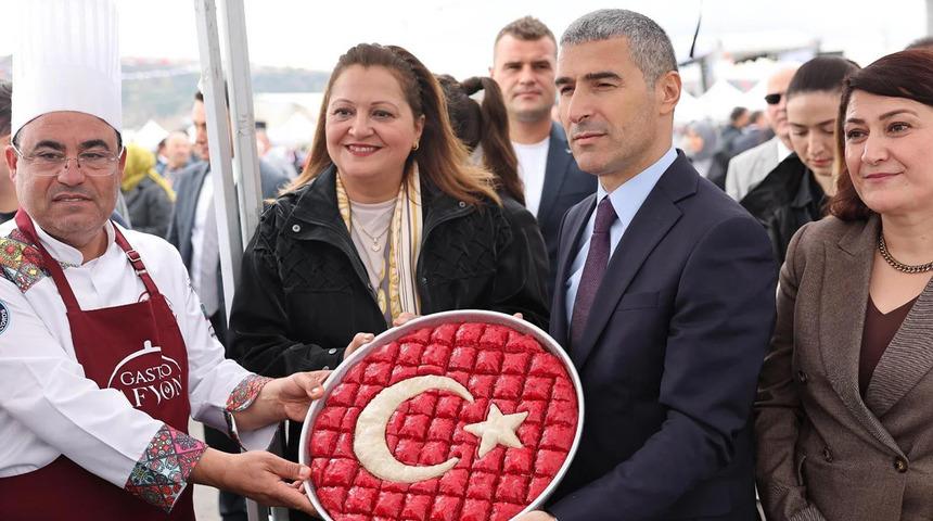 Afyonkarahisar&rsquo;da yine Guinness D&uuml;nya rekoru kırıldı