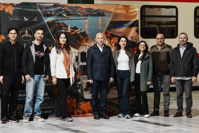 Turistik Karaelmas Ekspresi yolcuları Yenice&rsquo;de 2