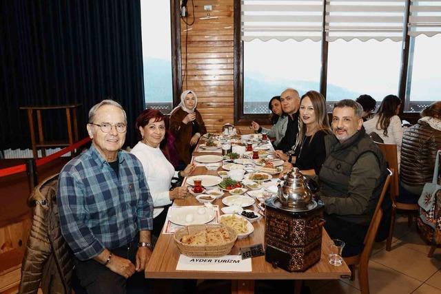Turistik Karaelmas Ekspresi yolcuları Yenice&rsquo;de 1