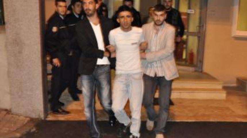 20 bin TL’lik aracı 750 TL’ye polise satmaya çalıştılar