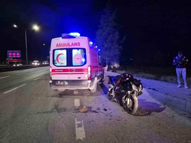 Eskişehir Çevre Yolu’nda motosiklet otomobile arkadan çarptı 2